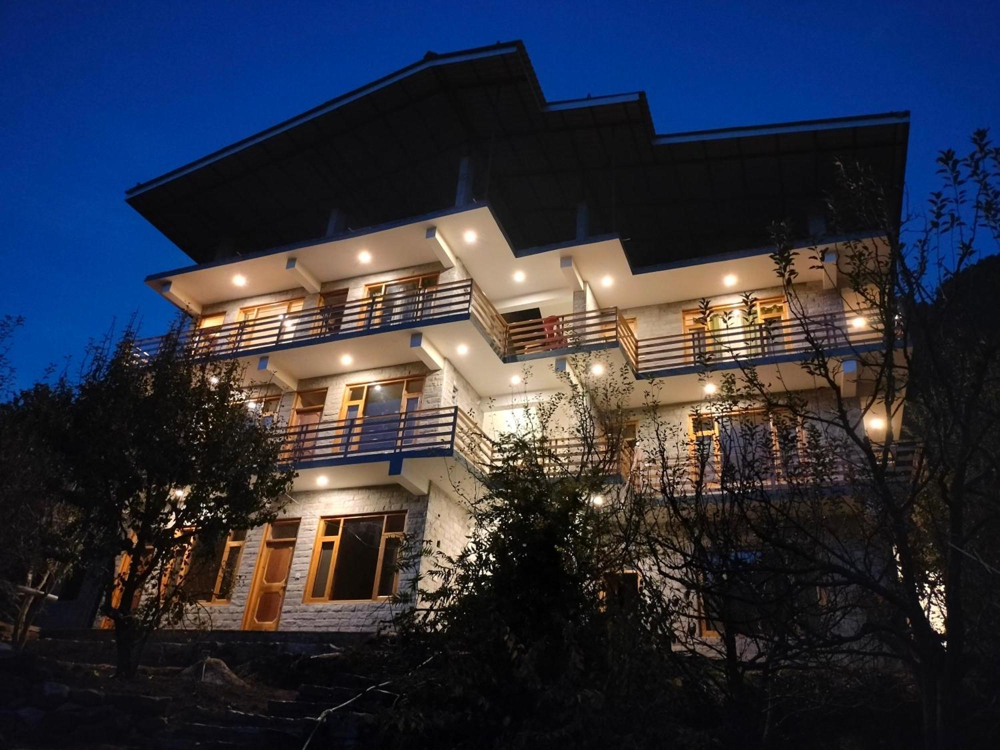 Lotus Retreat Villa Manāli Екстериор снимка